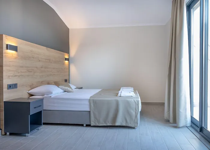 Nas Apartmanhotel 4*