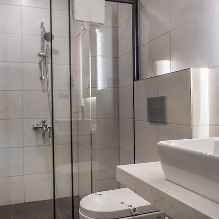 Ξενοδοχείο με διαμερίσματα Nas 4*